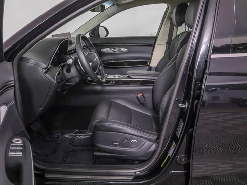 Used 2022 Genesis GV70 2.5T AWD/4WD image 6