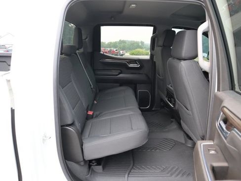Used 2022 Chevrolet Silverado 1500 RST AWD/4WD image 17