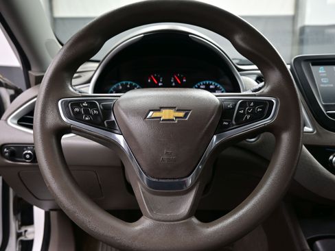Used 2016 Chevrolet Malibu LS FWD image 19
