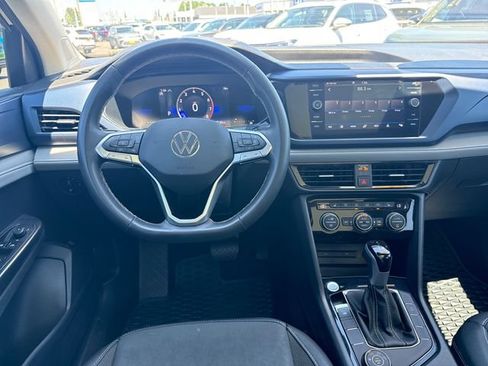 Used 2024 Volkswagen Taos SE AWD/4WD image 21