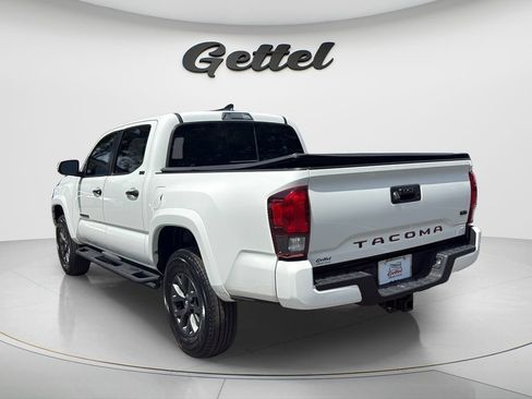 Used 2022 Toyota Tacoma SR5 w/ Technology Package RWD image 7