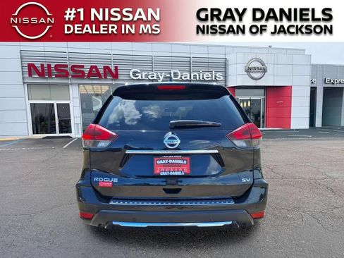 Used 2020 Nissan Rogue SV FWD image 6