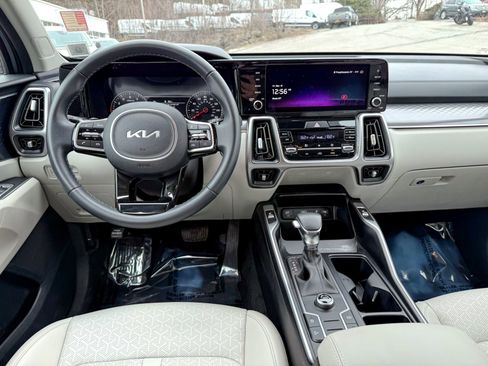 Used 2023 Kia Sorento S FWD image 22