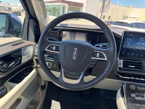 Used 2024 Lincoln Navigator Black Label AWD/4WD image 10