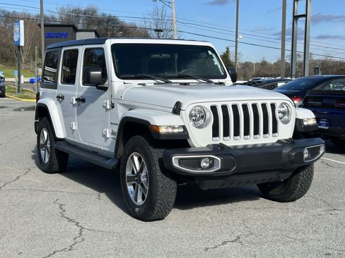 Used 2018 Jeep Wrangler Unlimited Sahara image 1