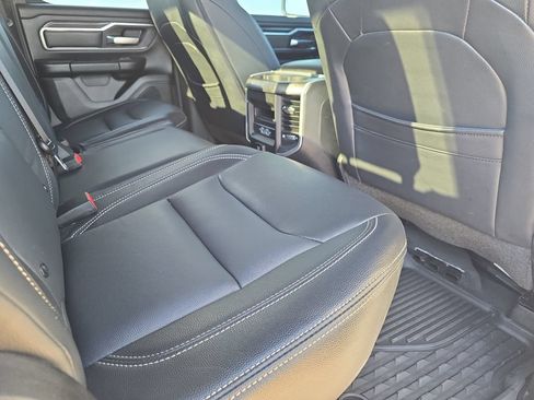 Used 2022 RAM 1500 Big Horn w/ Night Edition AWD/4WD image 11