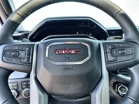 New 2026 GMC Sierra 1500 SLT image 33