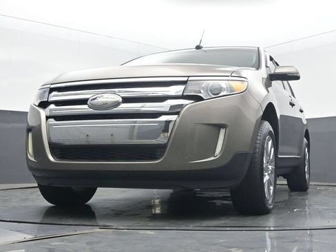 Used 2014 Ford Edge Limited w/ Driver Entry Package AWD/4WD image 17