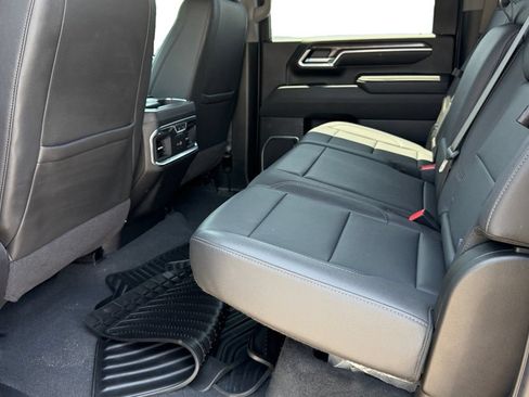 Used 2025 Chevrolet Silverado 2500 LTZ w/ LTZ Premium Package AWD/4WD image 12