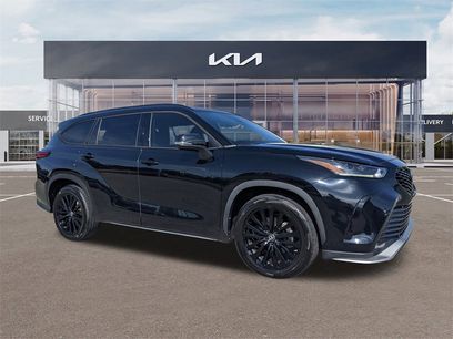 Used 2023 Toyota Highlander XSE