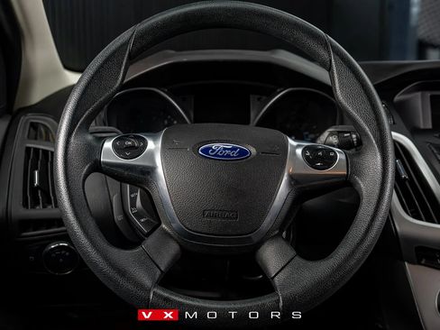 Used 2014 Ford Focus SE FWD image 29