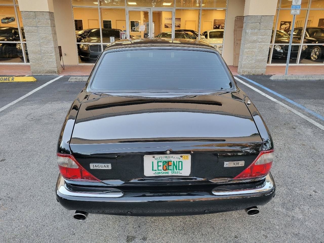 Used 2002 Jaguar XJ8 RWD image 6