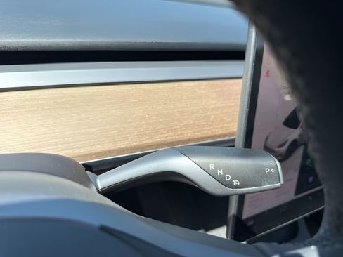 Used 2023 Tesla Model Y Performance AWD/4WD image 29