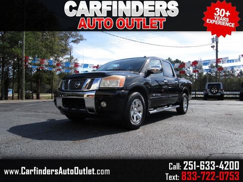 Used 2015 Nissan Titan SV image 1