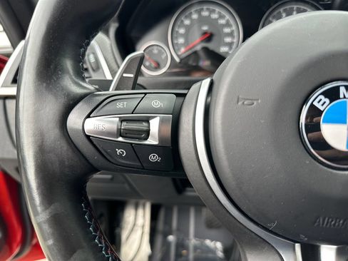 Used 2018 BMW M3 RWD image 19