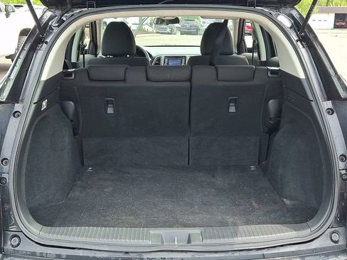 Used 2018 Honda HR-V LX image 29