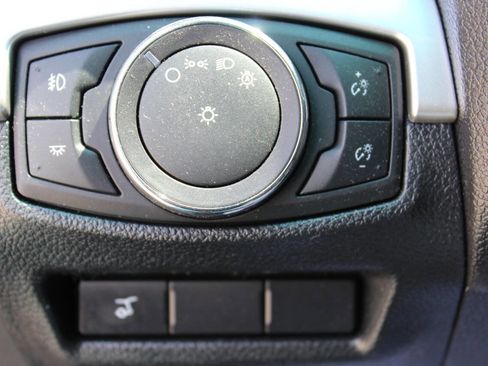 Used 2016 Ford Explorer XLT w/ Equipment Group 202A image 26