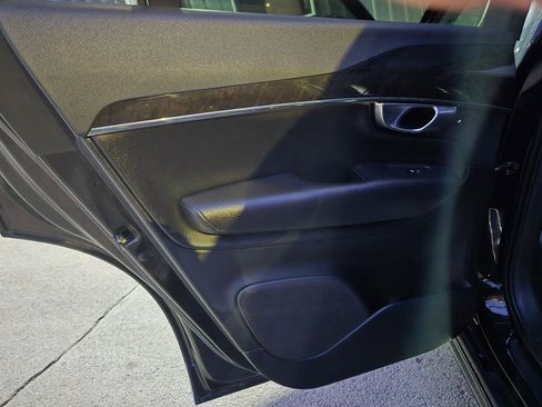 Used 2018 Volvo XC90 T6 Momentum w/ Convenience Package image 52