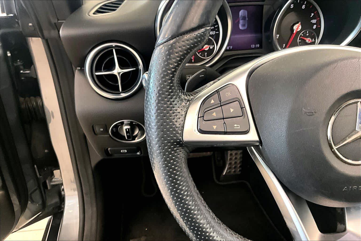 Used 2017 Mercedes-Benz SLC 300 image 19
