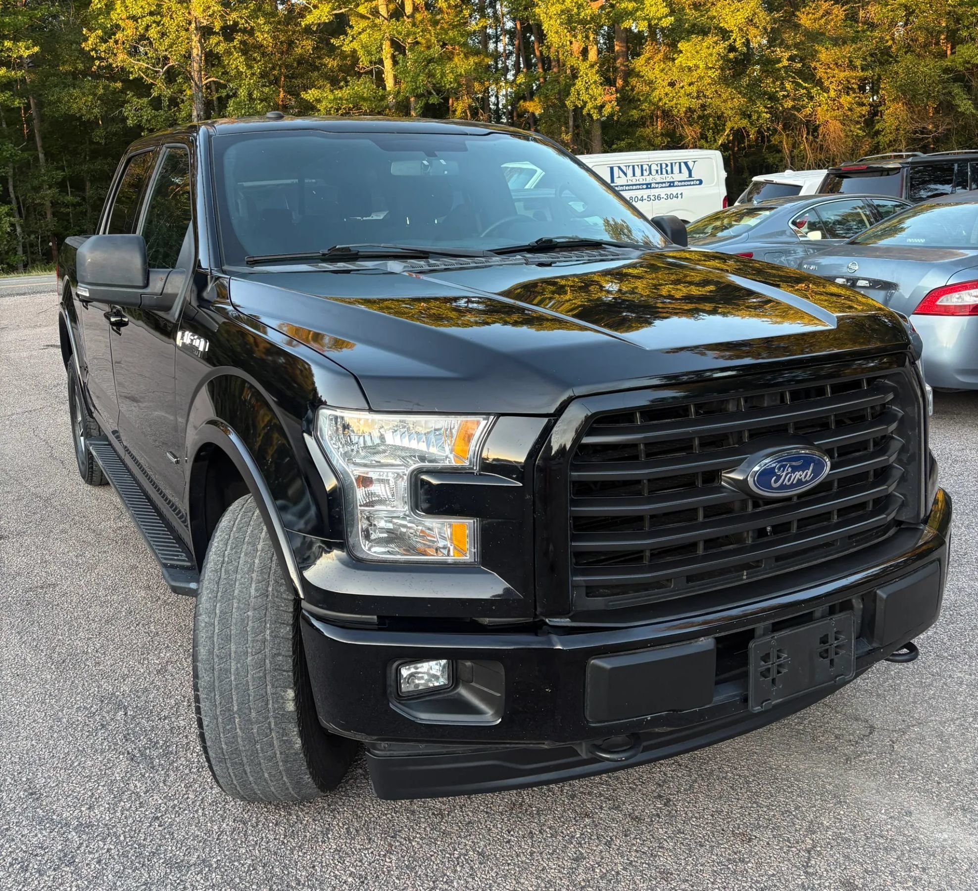 Used 2017 Ford F150 XLT w/ Equipment Group 302A Luxury AWD/4WD image 8