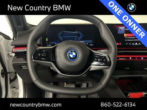 Used 2025 BMW i5 xDrive40 w/ Premium Package image 15
