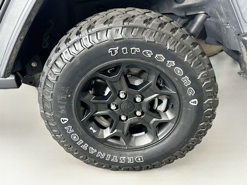 Used 2023 Jeep Wrangler Unlimited w/ Cold Weather Group AWD/4WD image 11