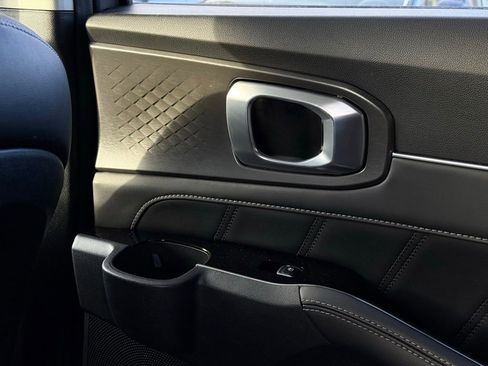 Certified 2023 Kia Sorento SX image 45