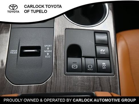 Used 2023 Toyota Highlander Platinum image 16