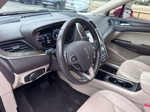 Used 2018 Lincoln MKC Reserve image 18