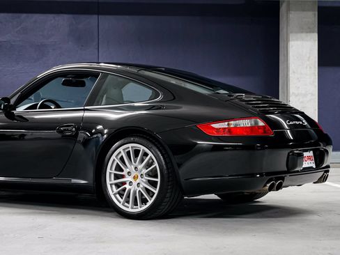 Used 2006 Porsche 911 Carrera S RWD image 30