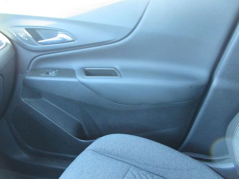 Used 2024 Chevrolet Equinox LT image 33