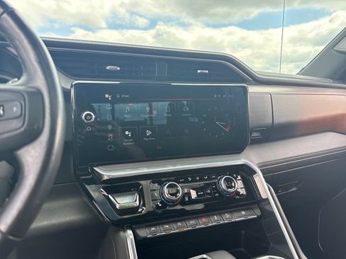 Used 2022 GMC Sierra 1500 Denali AWD/4WD image 18