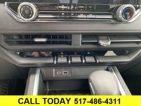 Certified 2023 Chevrolet Colorado Trail Boss w/ Technology Package image 17