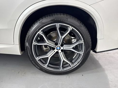 Used 2019 BMW X5 xDrive40i w/ M Sport Package AWD/4WD image 6