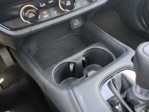 Used 2025 Honda HR-V LX image 23