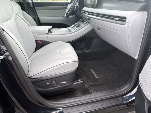 Used 2024 Hyundai Palisade SEL FWD image 13