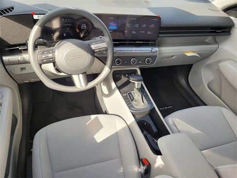 New 2026 Hyundai Kona SE image 8