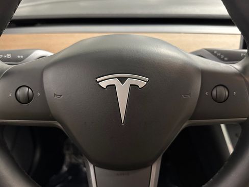 Used 2018 Tesla Model 3 Performance image 20