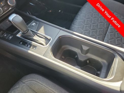 Used 2025 Nissan Kicks SV FWD image 13