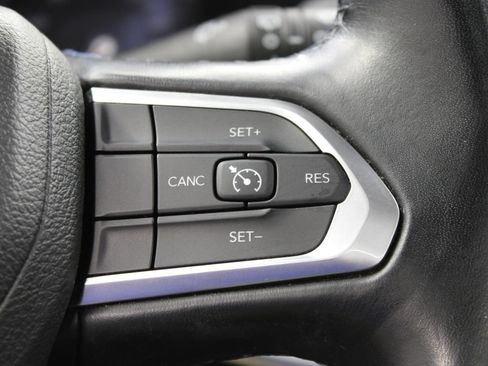 Used 2022 Jeep Compass Latitude w/ Sun and Sound Group AWD/4WD image 53
