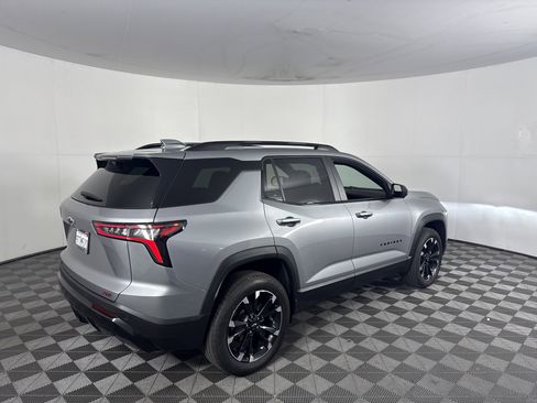 Used 2025 Chevrolet Equinox RS w/ Safety and Technology Package image 4