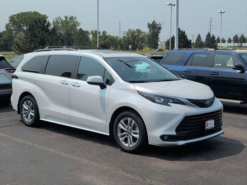 Certified 2025 Toyota Sienna XLE w/ XLE Plus Package AWD/4WD image 2