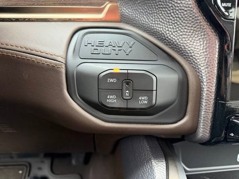 New 2026 RAM 2500 Limited image 18