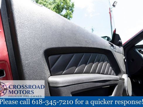 Used 2010 Ford Mustang Convertible RWD image 18