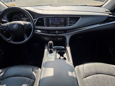 Used 2020 Buick Enclave Essence AWD/4WD image 25