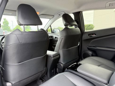Used 2017 Toyota Prius Prime Advanced FWD image 18