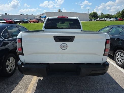 Used 2022 Nissan Frontier S RWD image 3
