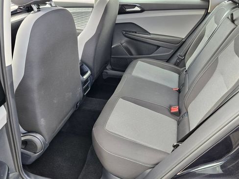 Certified 2024 Volkswagen Taos S FWD image 8