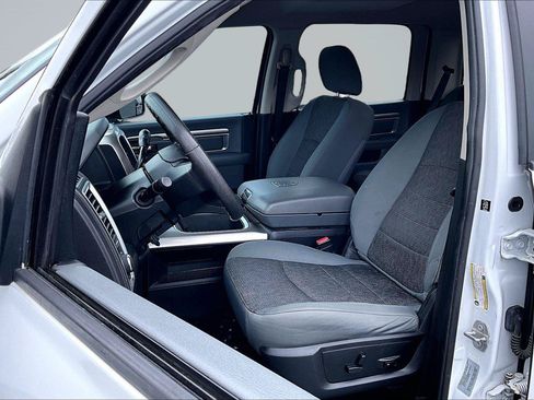 Used 2017 RAM 2500 SLT AWD/4WD image 25