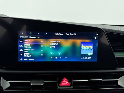 Certified 2024 Kia Niro SX Touring FWD image 5